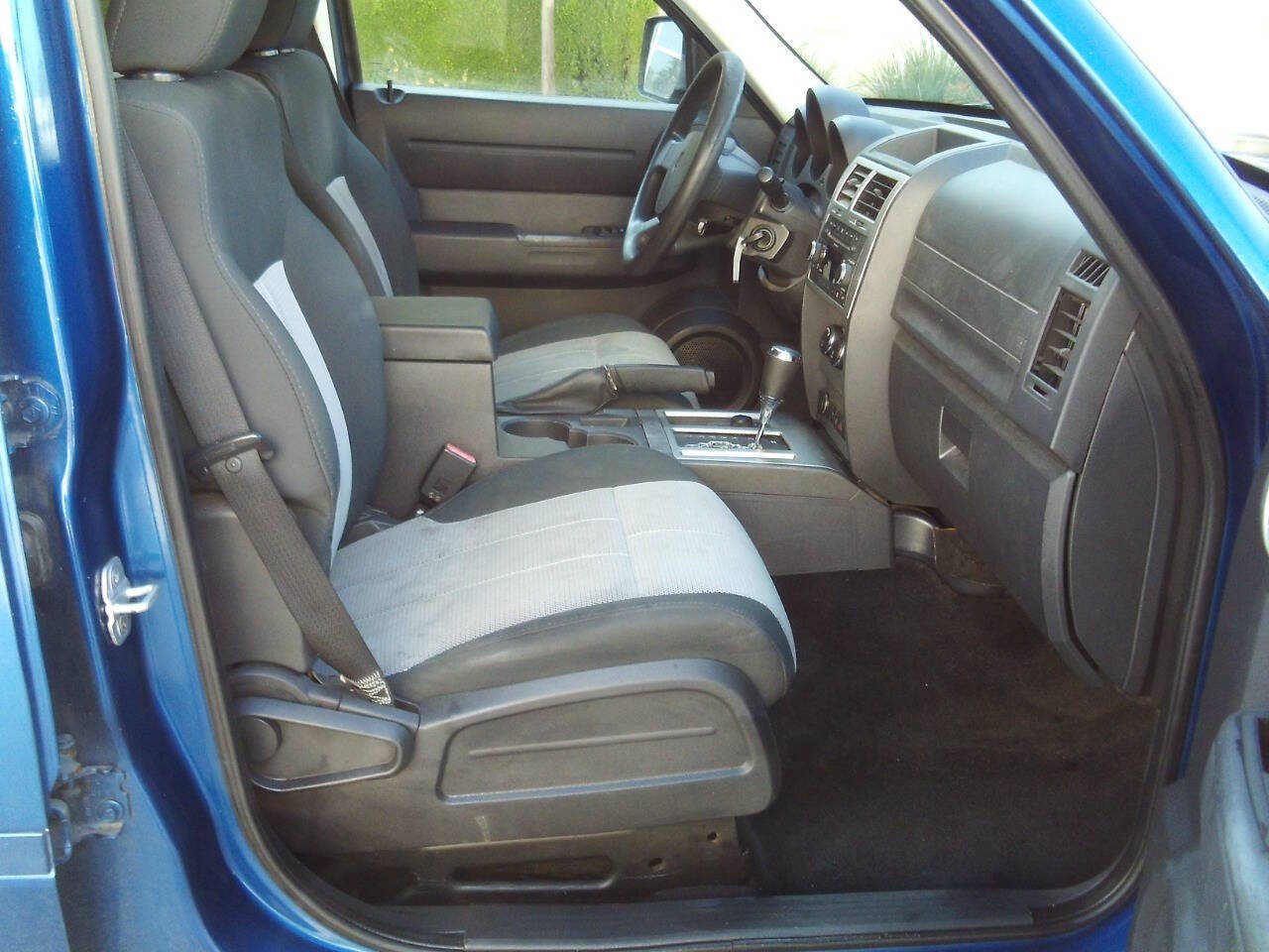 Used 2009 Dodge Nitro SE AWD/4WD image 23