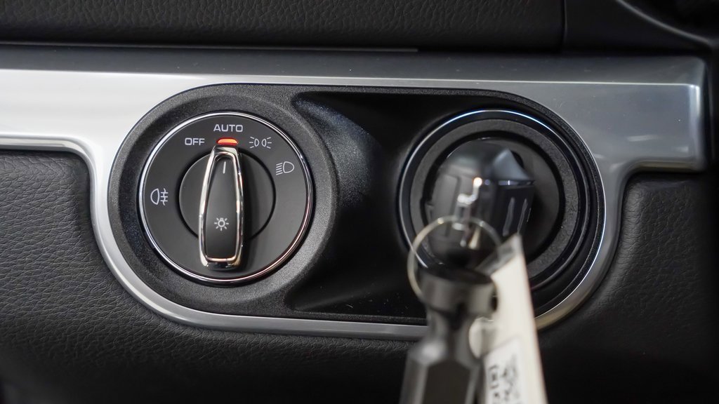 Used 2025 Porsche 718 Boxster image 22