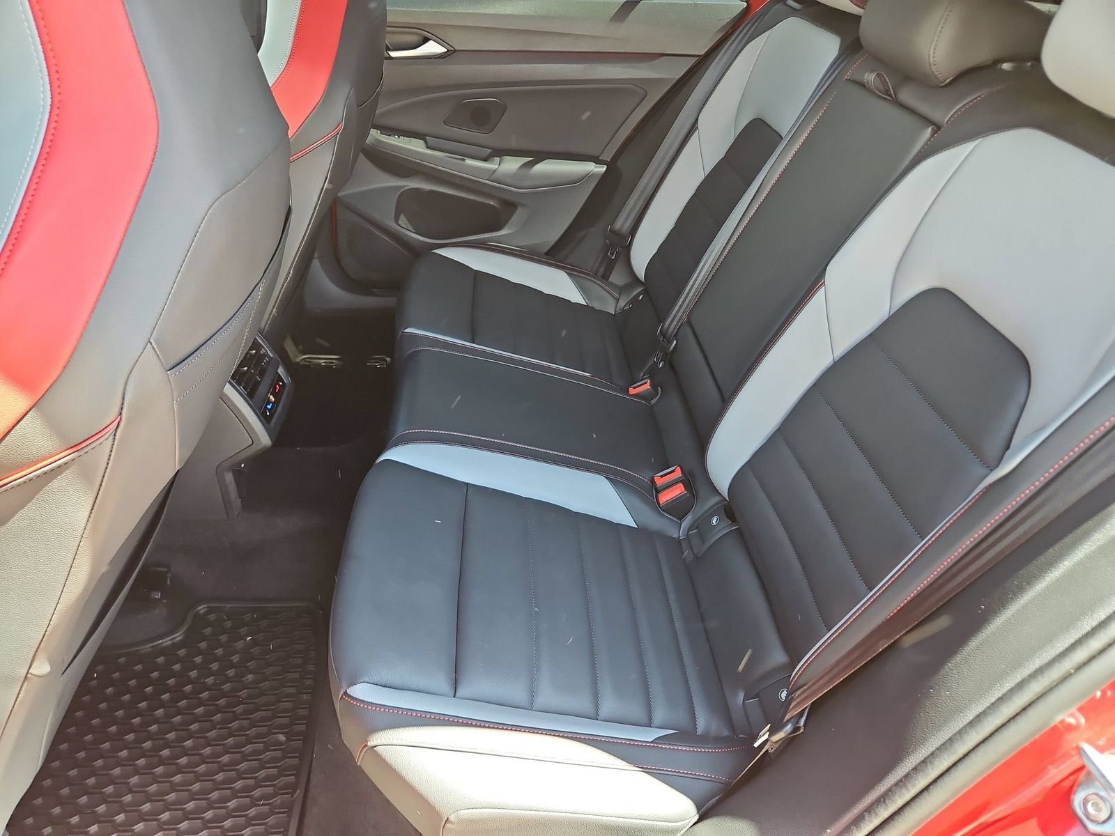 Used 2025 Volkswagen GTI Autobahn FWD image 24