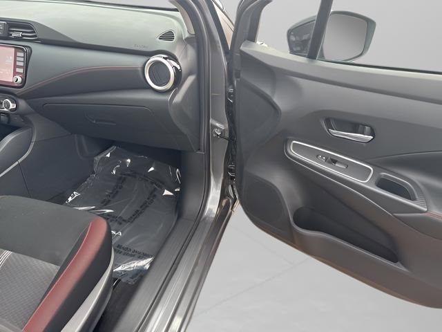 New 2025 Nissan Versa SR w/ Trunk Package image 22