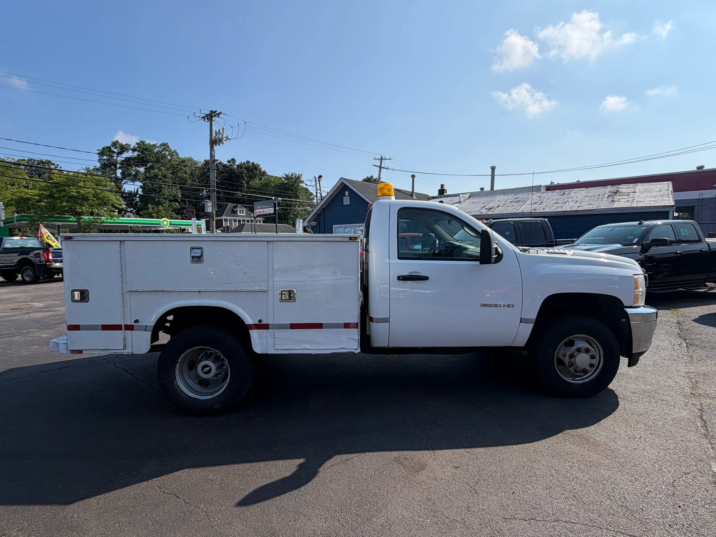 Used 2011 Chevrolet Silverado 3500 W/T AWD/4WD image 7
