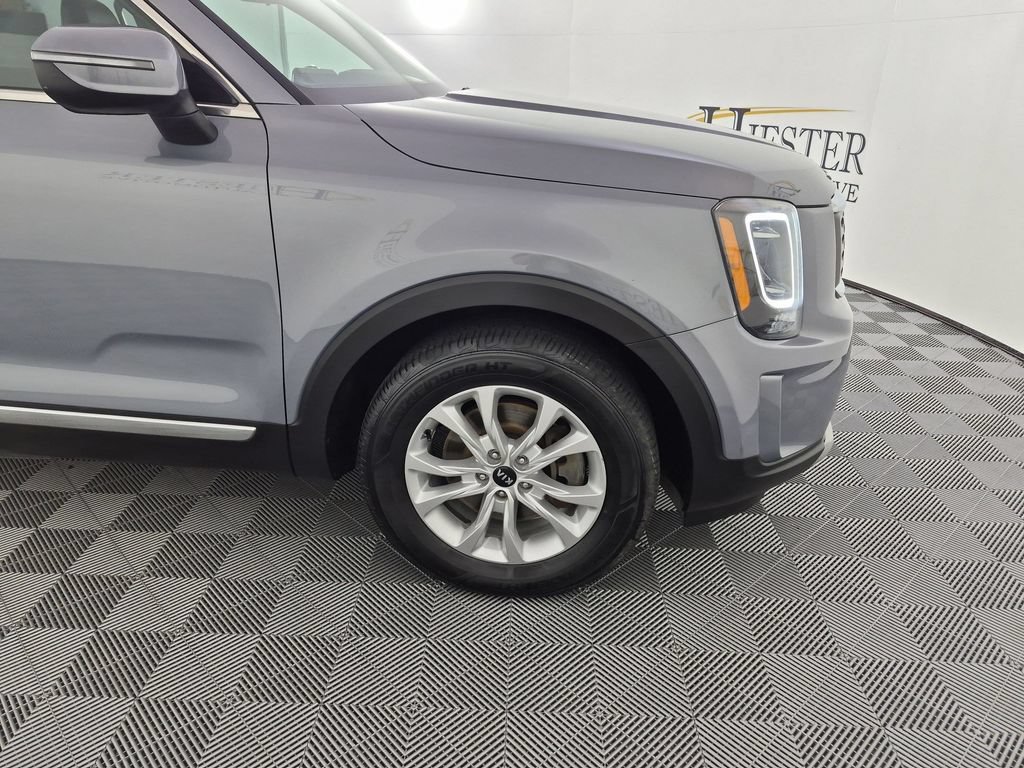 Used 2021 Kia Telluride LX FWD image 12