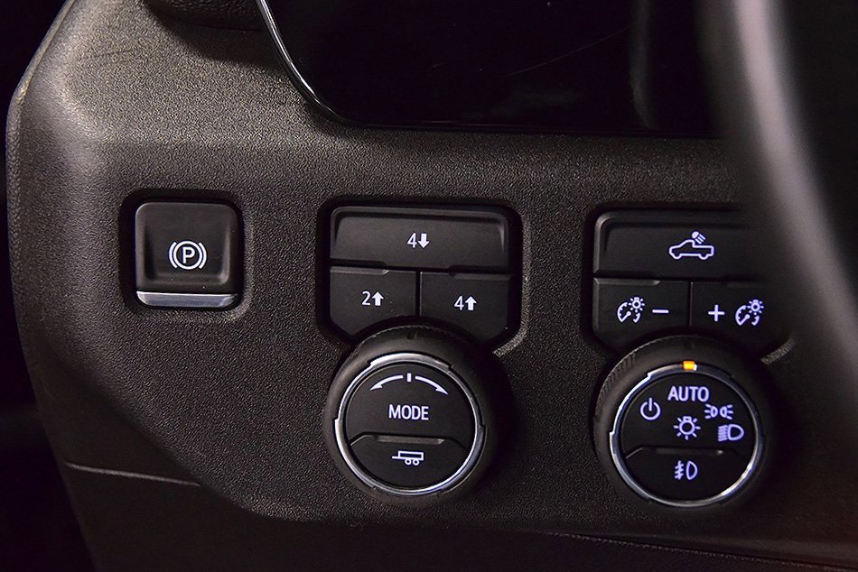 Used 2025 Chevrolet Silverado 2500 LT w/ Convenience Package image 19