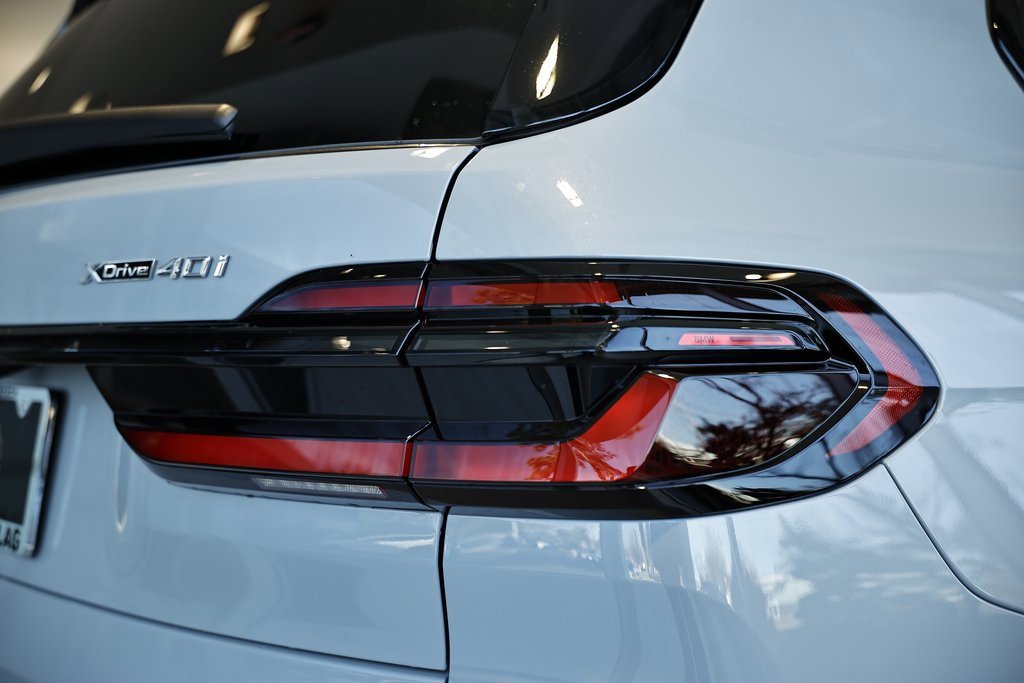 New 2026 BMW X7 xDrive40i w/ M Sport Package image 7