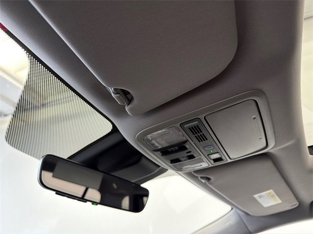 Used 2018 Honda Odyssey Elite image 32