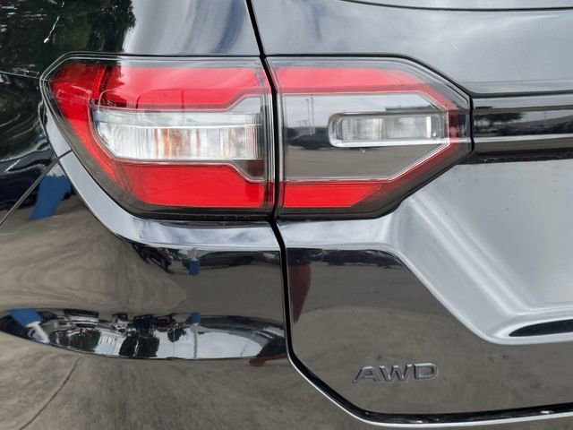 Used 2025 Honda Pilot Sport image 7