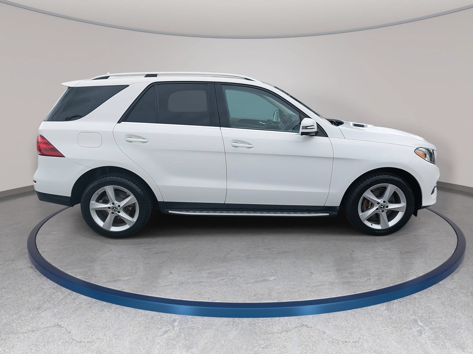 Used 2018 Mercedes-Benz GLE 350 4MATIC image 4