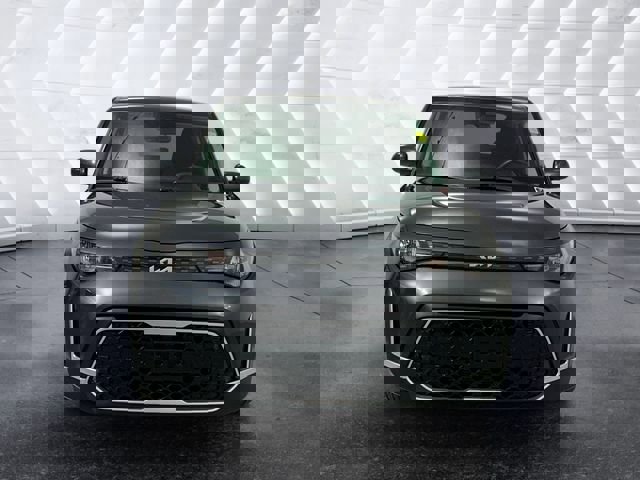 Used 2023 Kia Soul LX w/ Option Group 015 FWD image 2