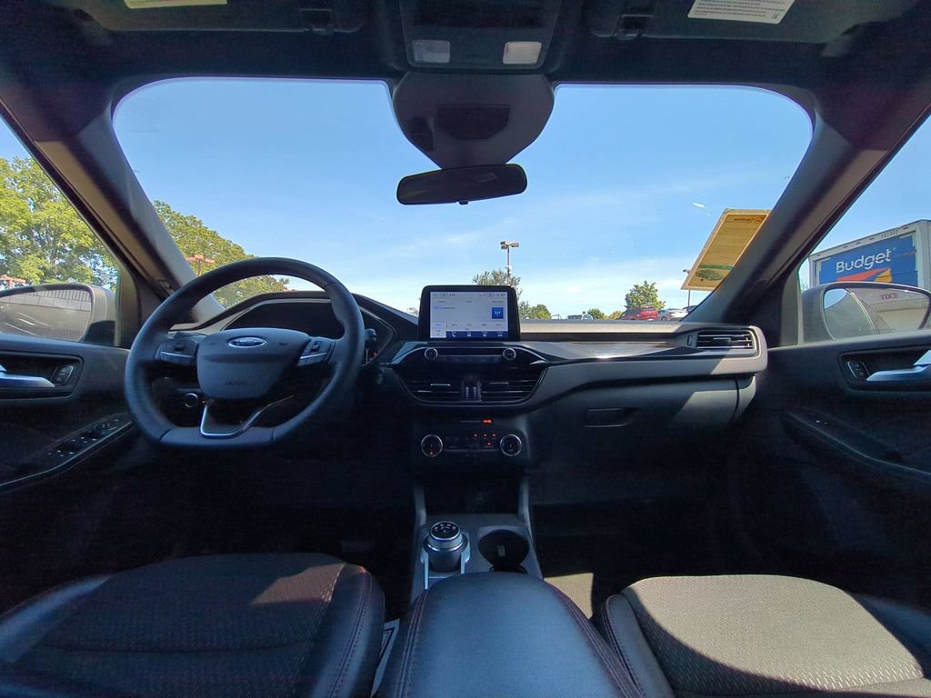 Used 2025 Ford Escape ST-Line FWD image 25