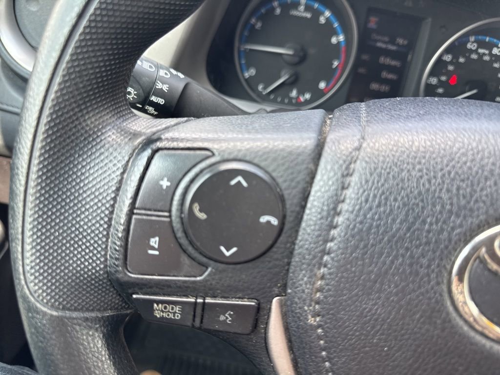 Used 2018 Toyota RAV4 LE w/ All Weather Liner Package AWD/4WD image 22