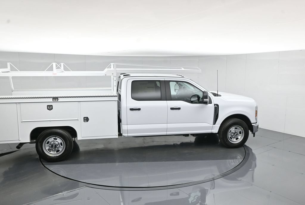New 2026 Ford F350 XL w/ XL Chrome Package RWD image 43
