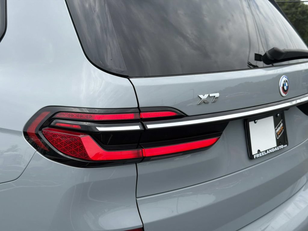 Used 2023 BMW X7 M60i w/ Executive Package AWD/4WD image 11