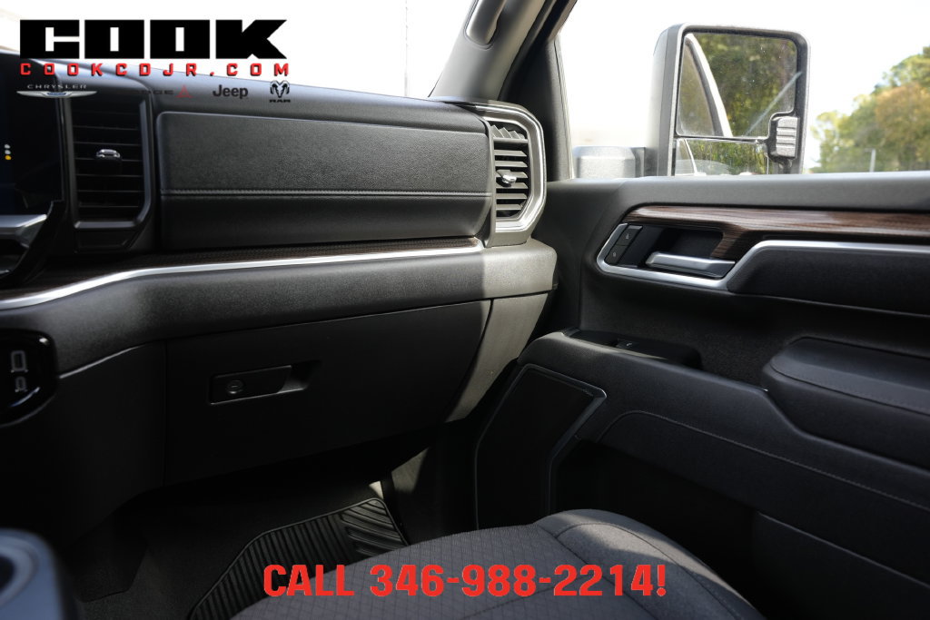 Used 2025 Chevrolet Silverado 2500 LT w/ Convenience Package AWD/4WD image 7