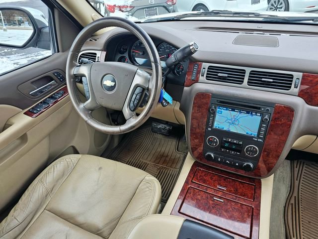 Used 2010 Chevrolet Suburban LTZ image 29