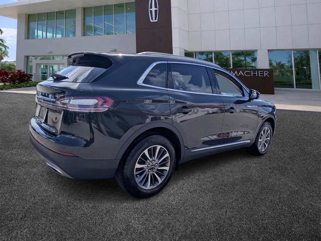 Used 2022 Lincoln Nautilus FWD w/ Premium Package image 7