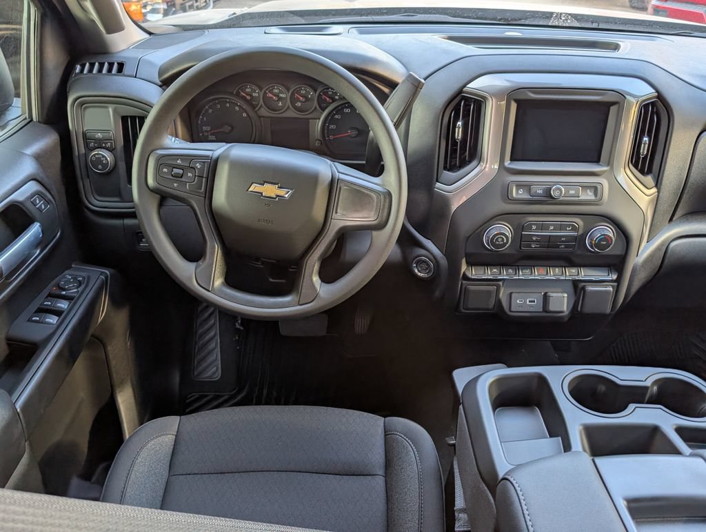 New 2026 Chevrolet Silverado 1500 Custom w/ LPO, Dark Essentials Package RWD image 4