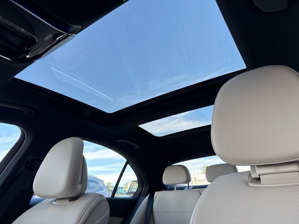 New 2026 Mercedes-Benz C 300 Sedan image 2