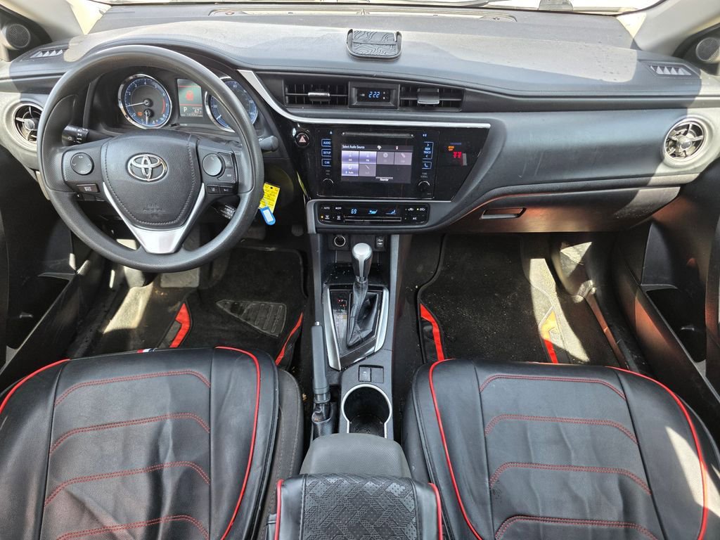 Used 2018 Toyota Corolla LE image 21