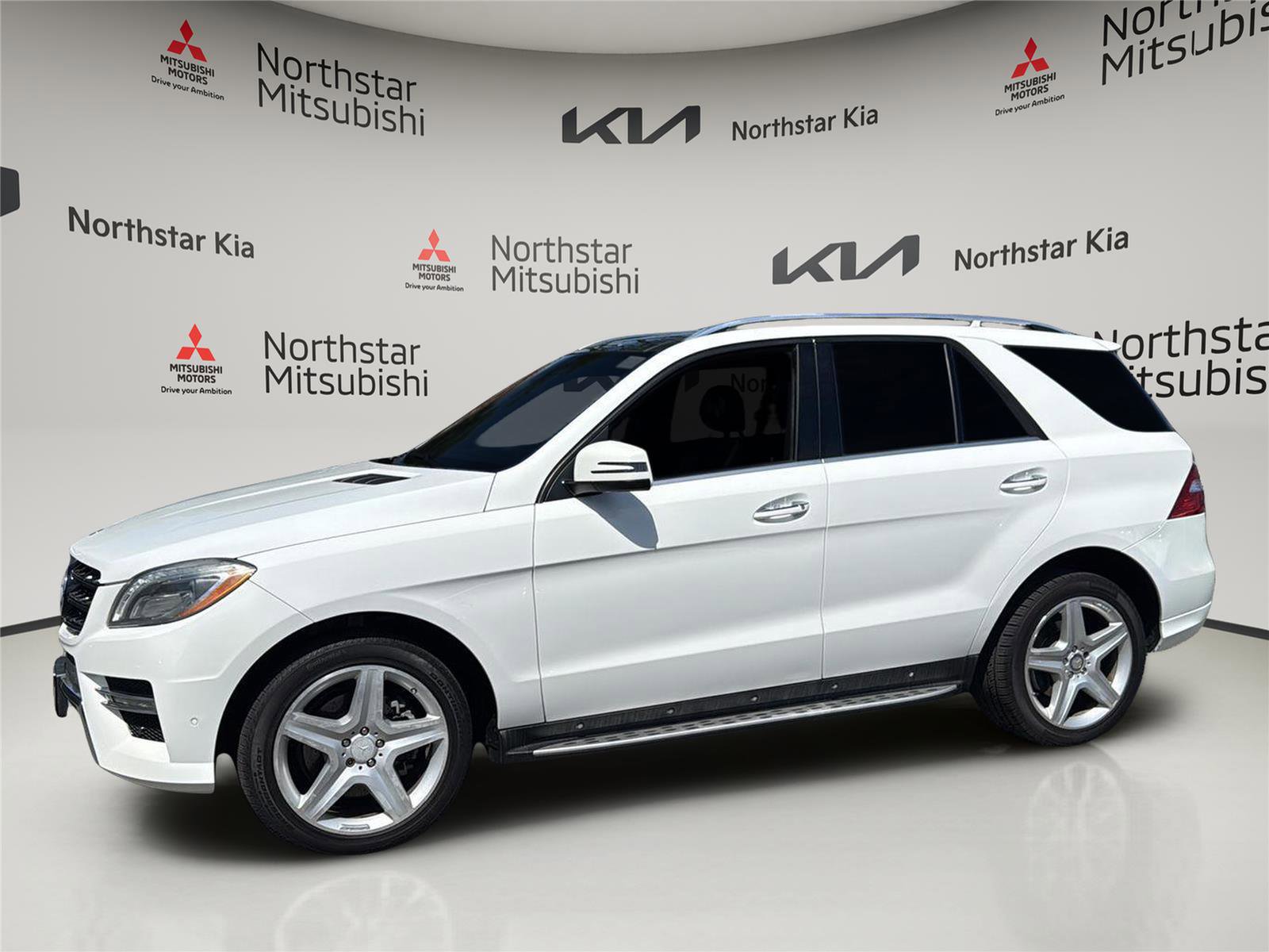 Used 2015 Mercedes-Benz ML 400 4MATIC image 2
