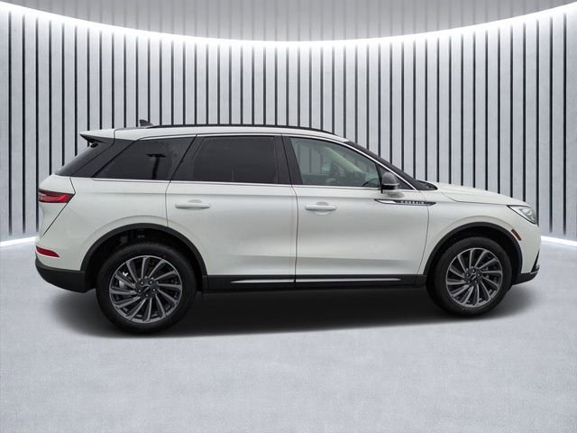 New 2026 Lincoln Corsair Reserve image 2