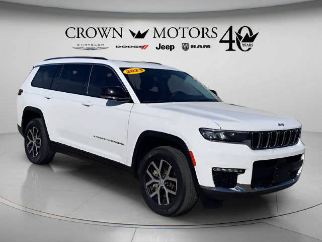 Used 2023 Jeep Grand Cherokee L Limited w/ Luxury Tech Group II AWD/4WD image 3