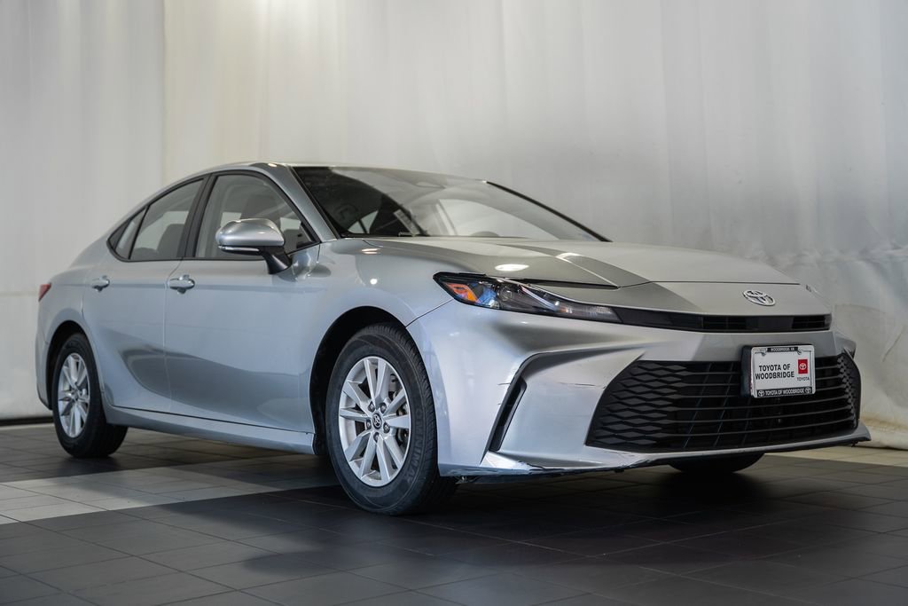 Used 2025 Toyota Camry LE image 1