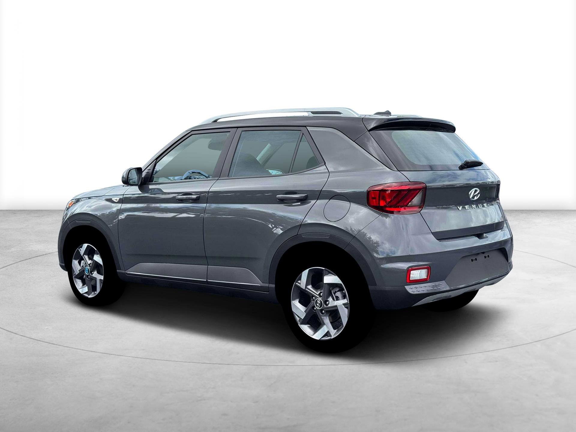 New 2026 Hyundai Venue SEL FWD image 4