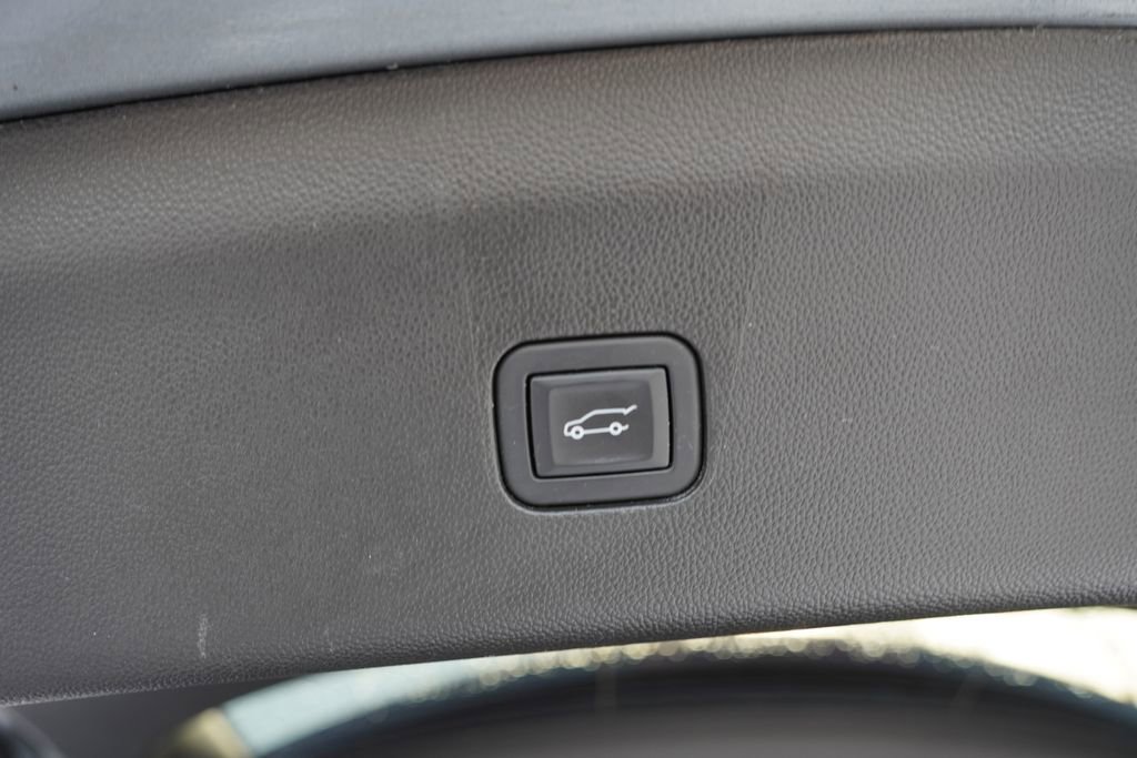 Certified 2023 Buick Enclave Essence image 22