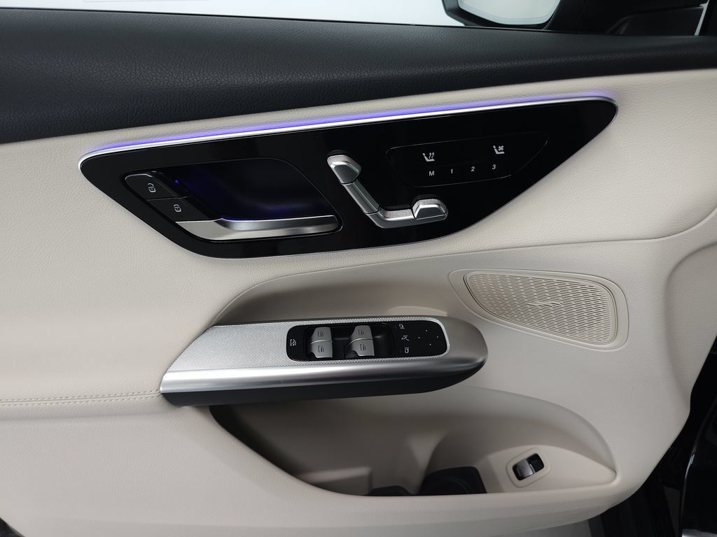 Certified 2026 Mercedes-Benz GLC 300 4MATIC image 6