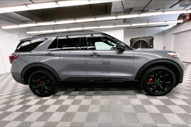 Used 2024 Ford Explorer ST w/ Technology Package AWD/4WD image 15