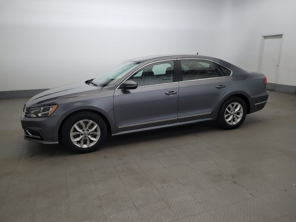 Used 2017 Volkswagen Passat 1.8T S FWD image 2
