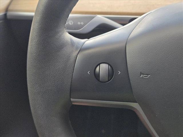 Used 2023 Tesla Model Y Long Range AWD/4WD image 14