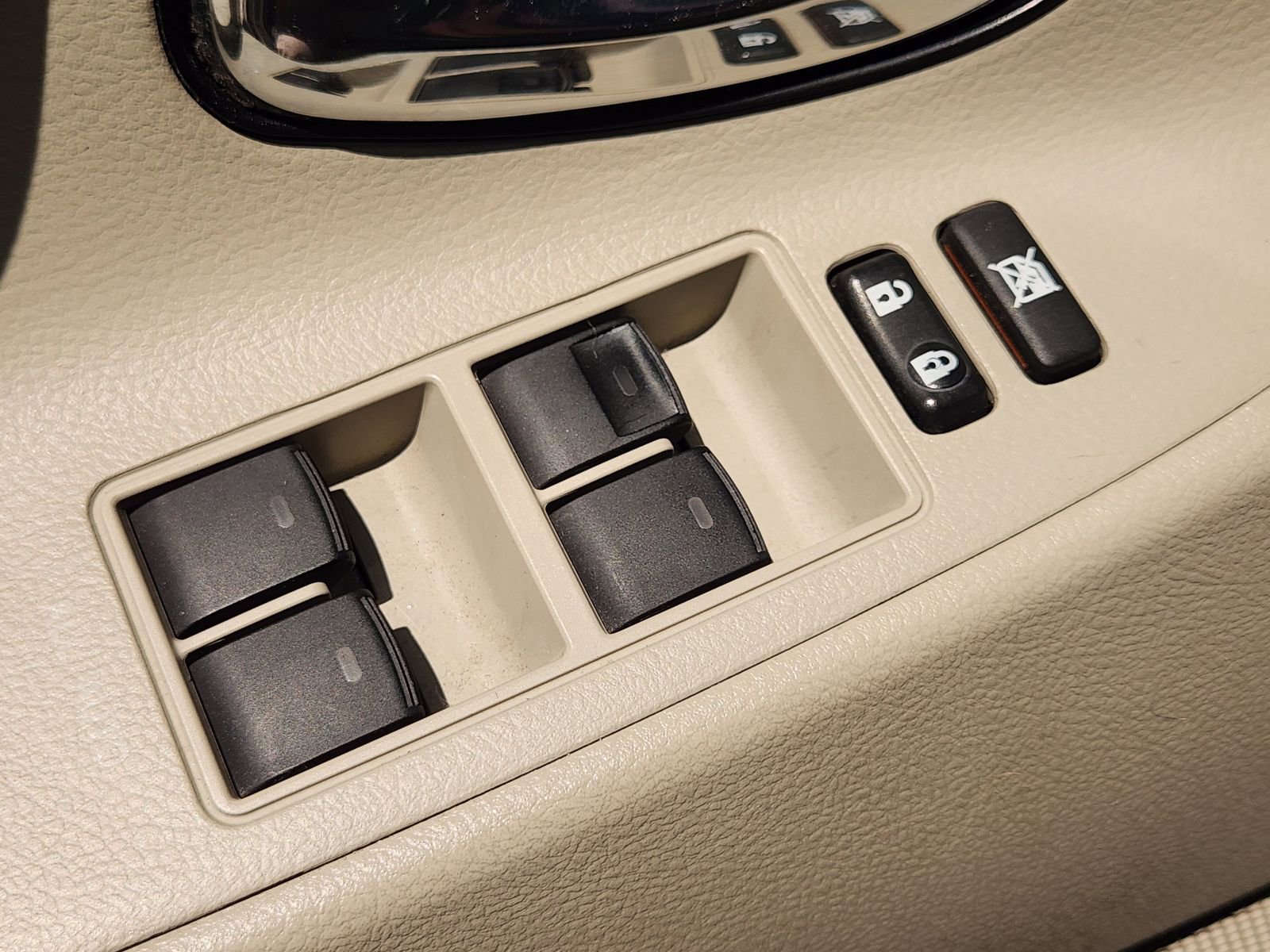 Used 2011 Toyota Camry LE image 26