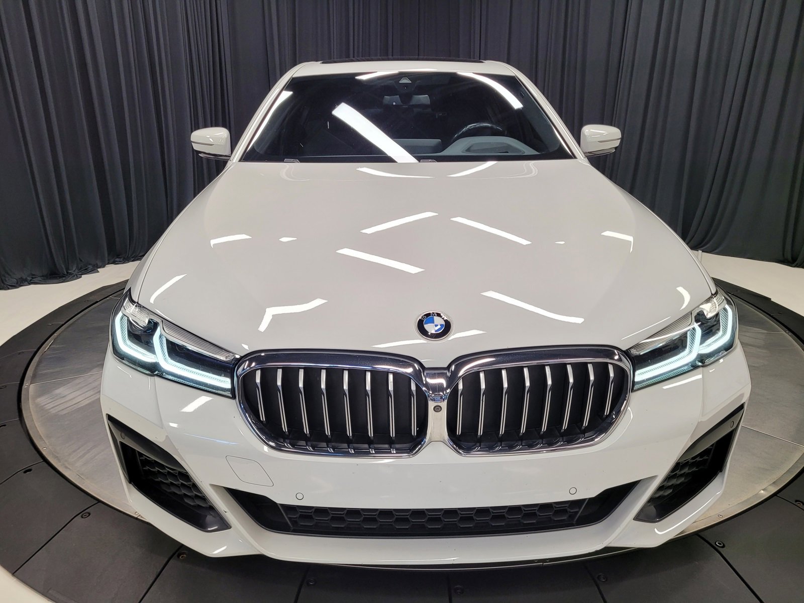 Used 2021 BMW 540i w/ M Sport Package image 44