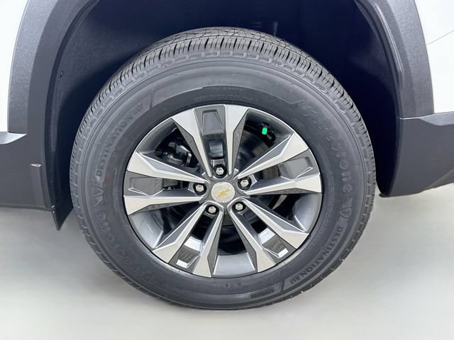 New 2027 Chevrolet Equinox LT w/ Safety and Technology Package FWD image 31