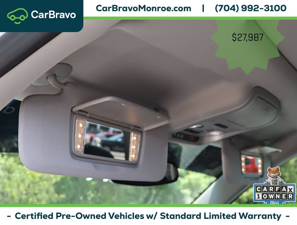 Certified 2024 GMC Terrain SLT w/ Infotainment Package II FWD image 28