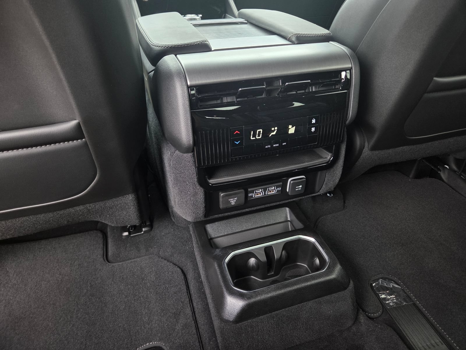 New 2026 Jeep Grand Wagoneer L 4WD w/ Premium Group I image 20