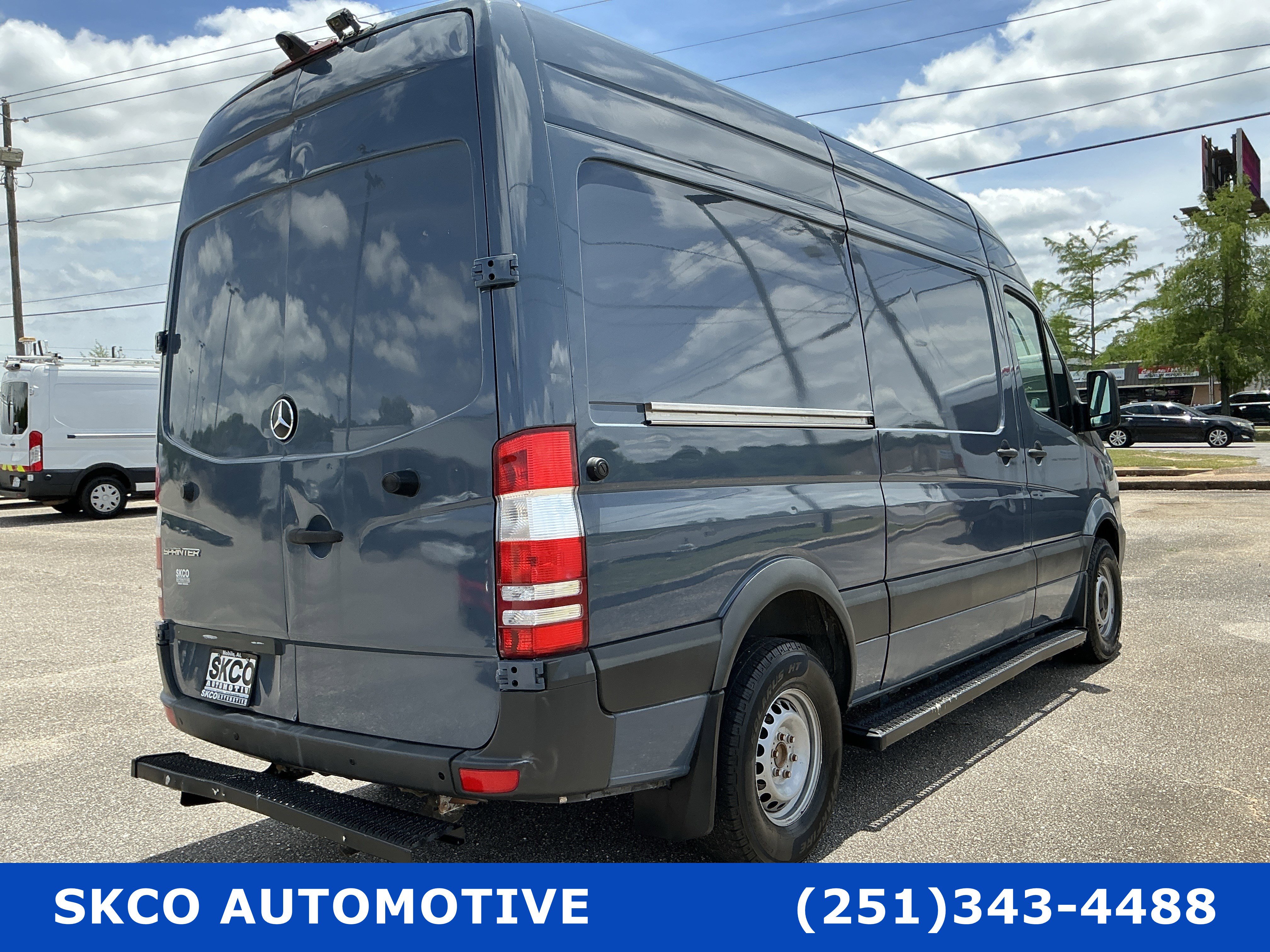 Used 2018 Mercedes-Benz Sprinter 2500 image 5