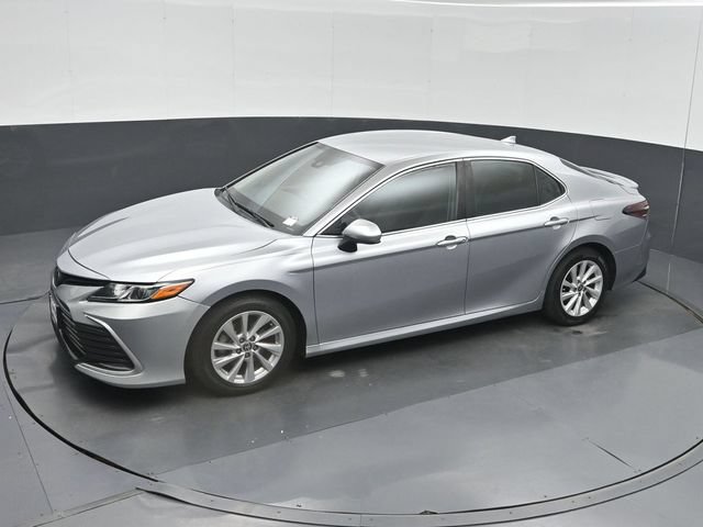 Used 2022 Toyota Camry LE FWD image 37