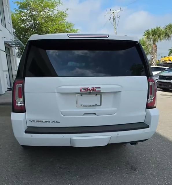 Used 2018 GMC Yukon XL SLT w/ Premium Edition image 16