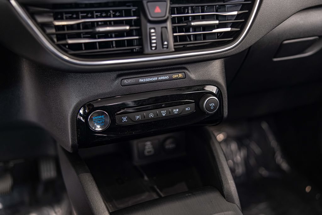 Used 2024 Ford Escape Platinum AWD/4WD image 28