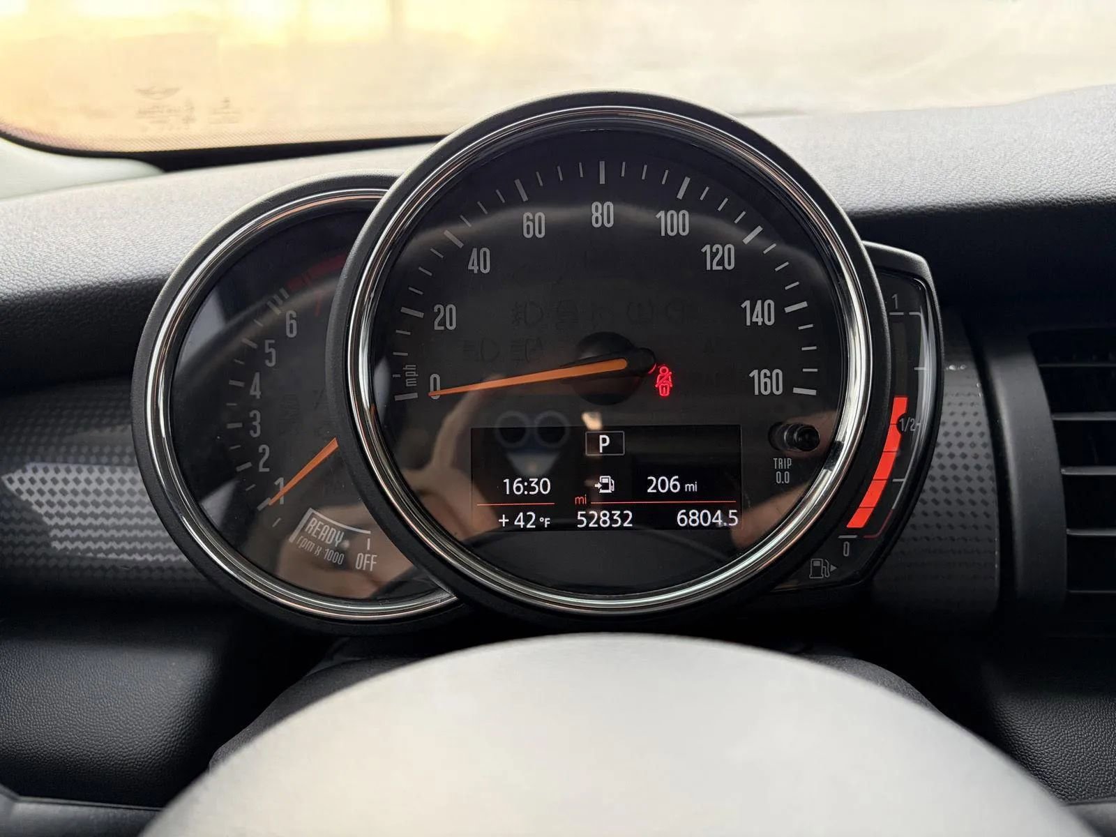 Used 2018 MINI Cooper 2-Door Hardtop image 17