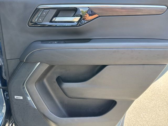 Used 2025 Chevrolet Tahoe Premier AWD/4WD image 29