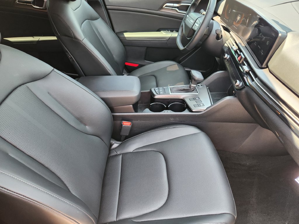 New 2026 Kia Sportage EX FWD image 10