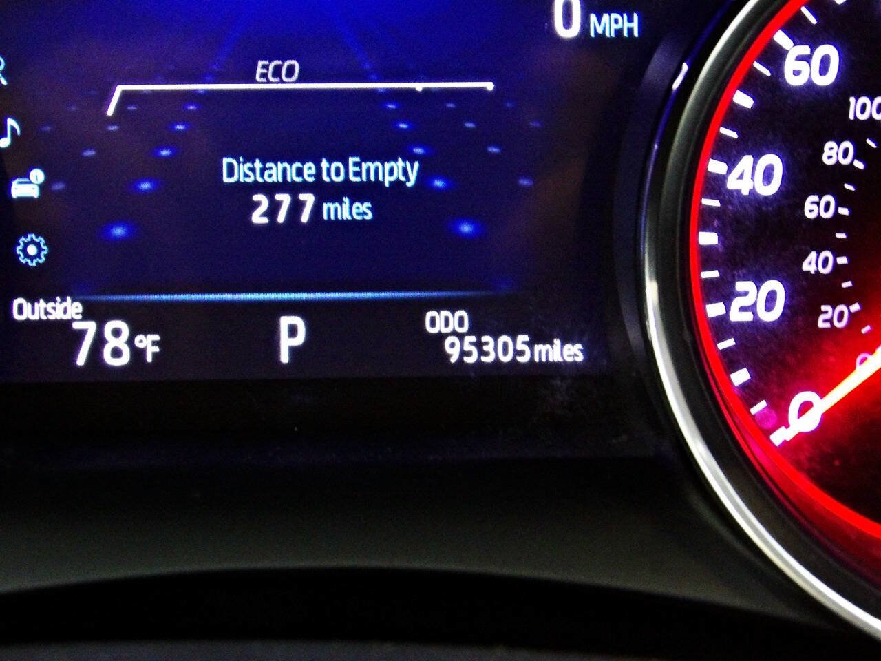 Used 2020 Toyota Camry XSE FWD image 14