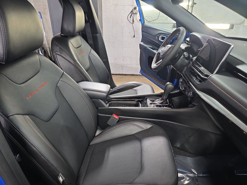 Used 2024 Jeep Compass Trailhawk w/ Trailhawk Convenience Group image 10