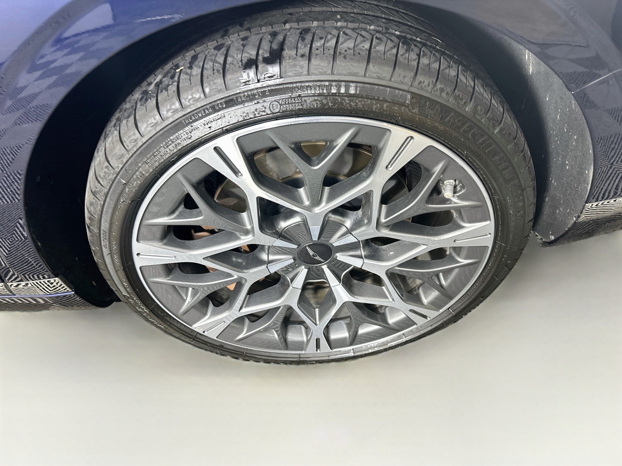 Used 2023 Genesis G90 3.5T AWD/4WD image 11