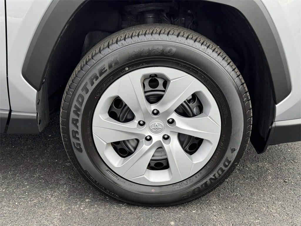 Used 2025 Toyota RAV4 LE image 25