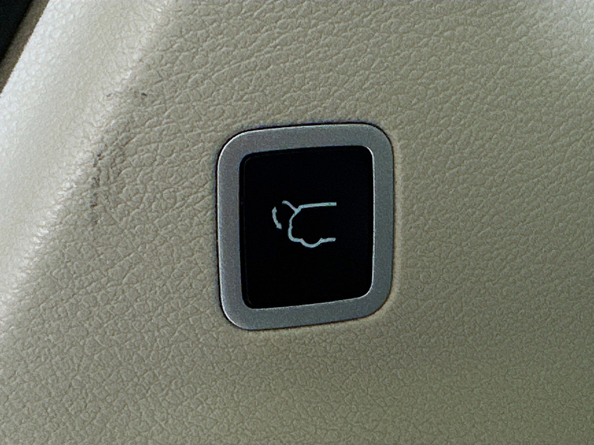 Used 2024 Chrysler Pacifica Touring-L image 30