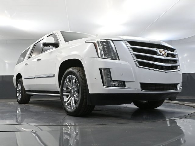 Used 2017 Cadillac Escalade ESV 4WD image 53